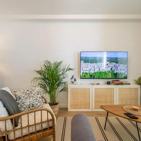 Incanto Apartment *